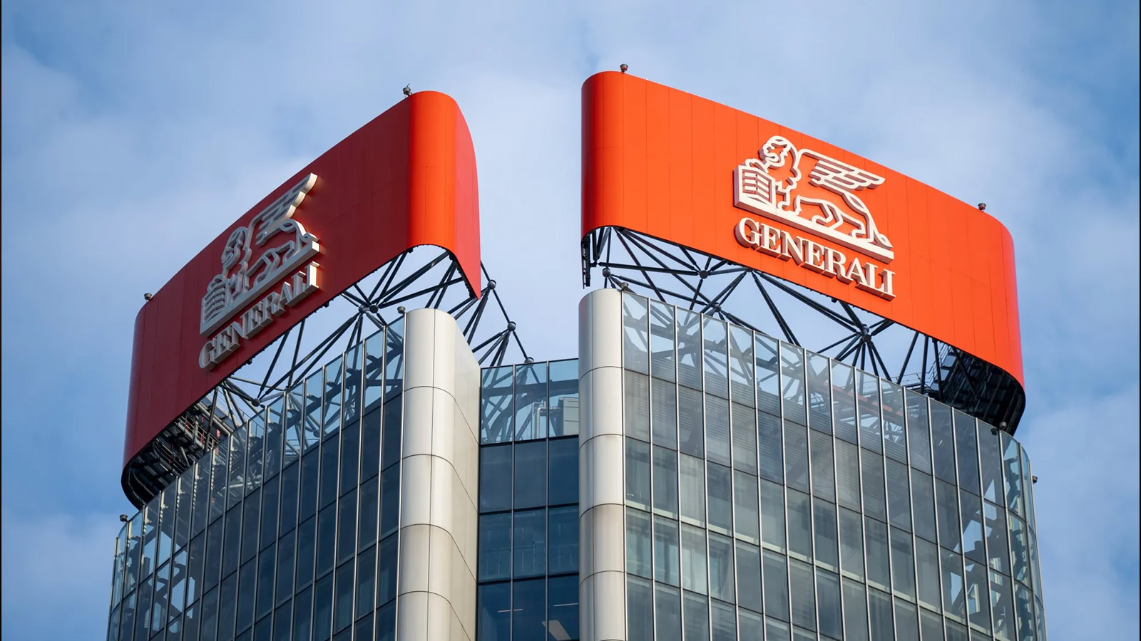 Η UniCredit αποκτά μερίδιο στη Generali εν μέσω στρατηγικών κινήσεων