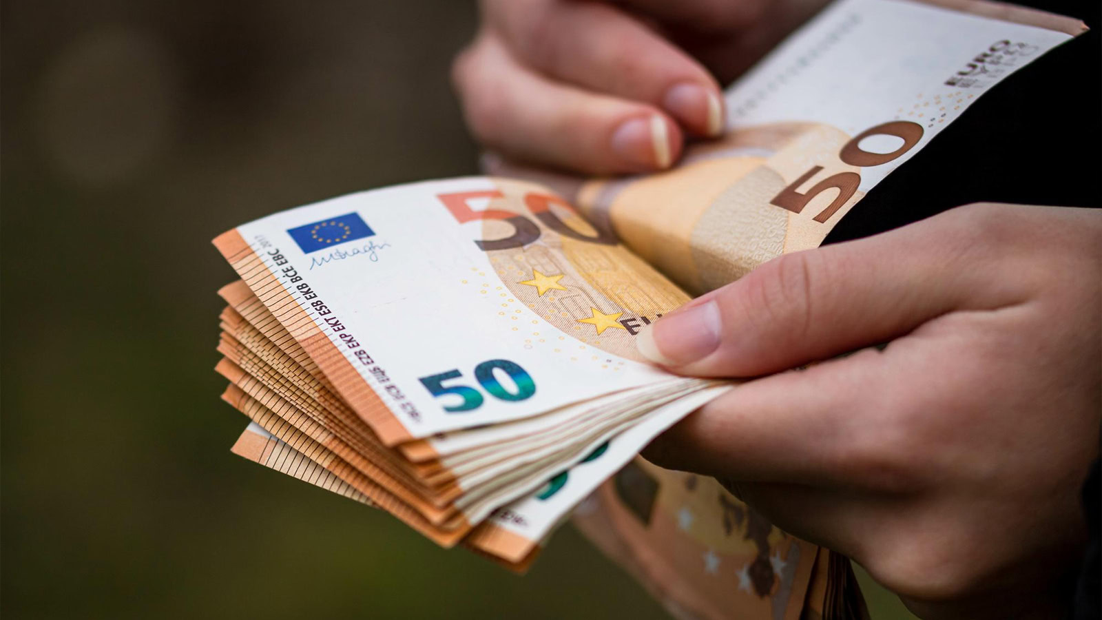 Δέκα δράσεις της ΑΑΔΕ για τον περιορισμό του κενού ΦΠΑ έως το 2029