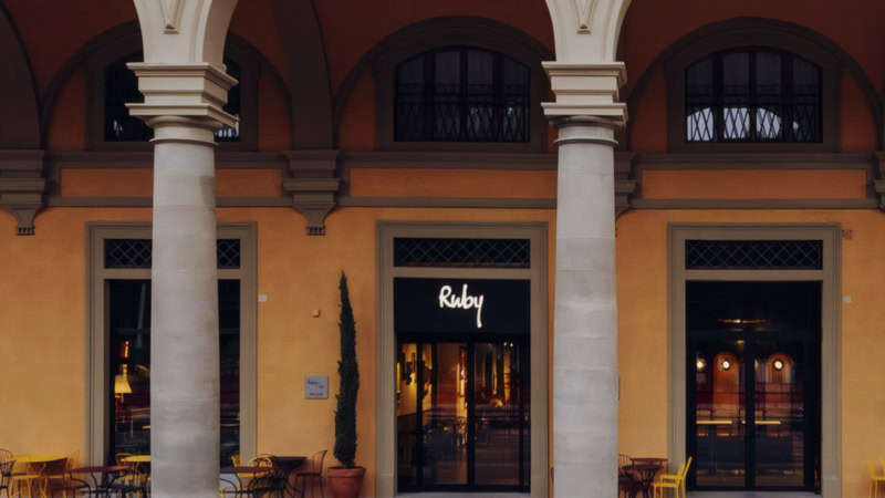 Lean Luxury ξενοδοχείο Ruby στην Ομόνοια από το 2027