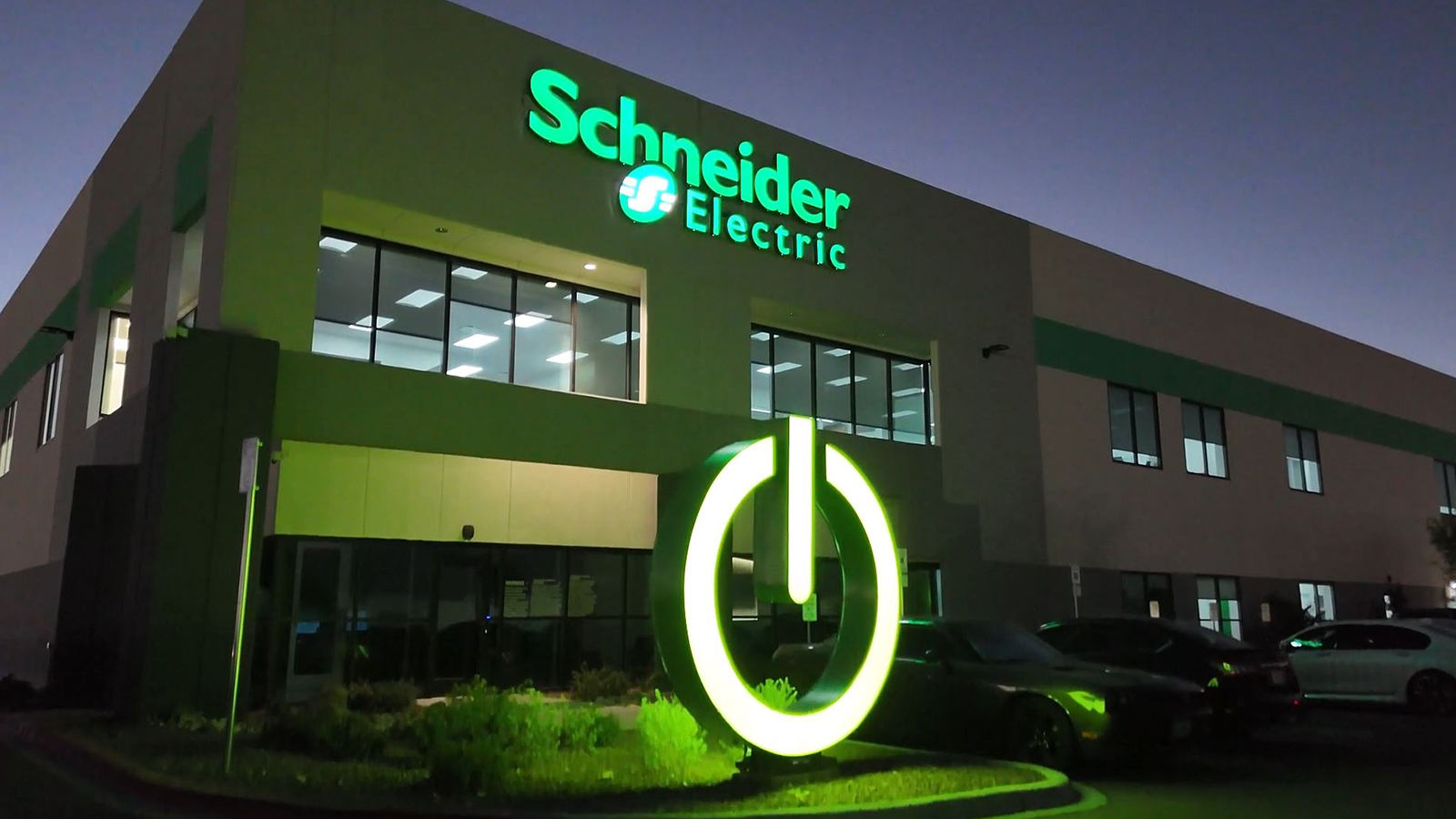 Συνεργασία Schneider Electric και NVIDIA για αρχιτεκτονικές 800 VDC στα data centers